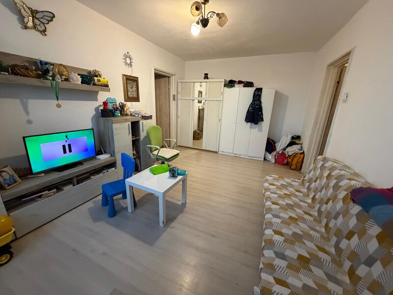 Baba Novac, Campia Libertatii, vedere spre parc IOR